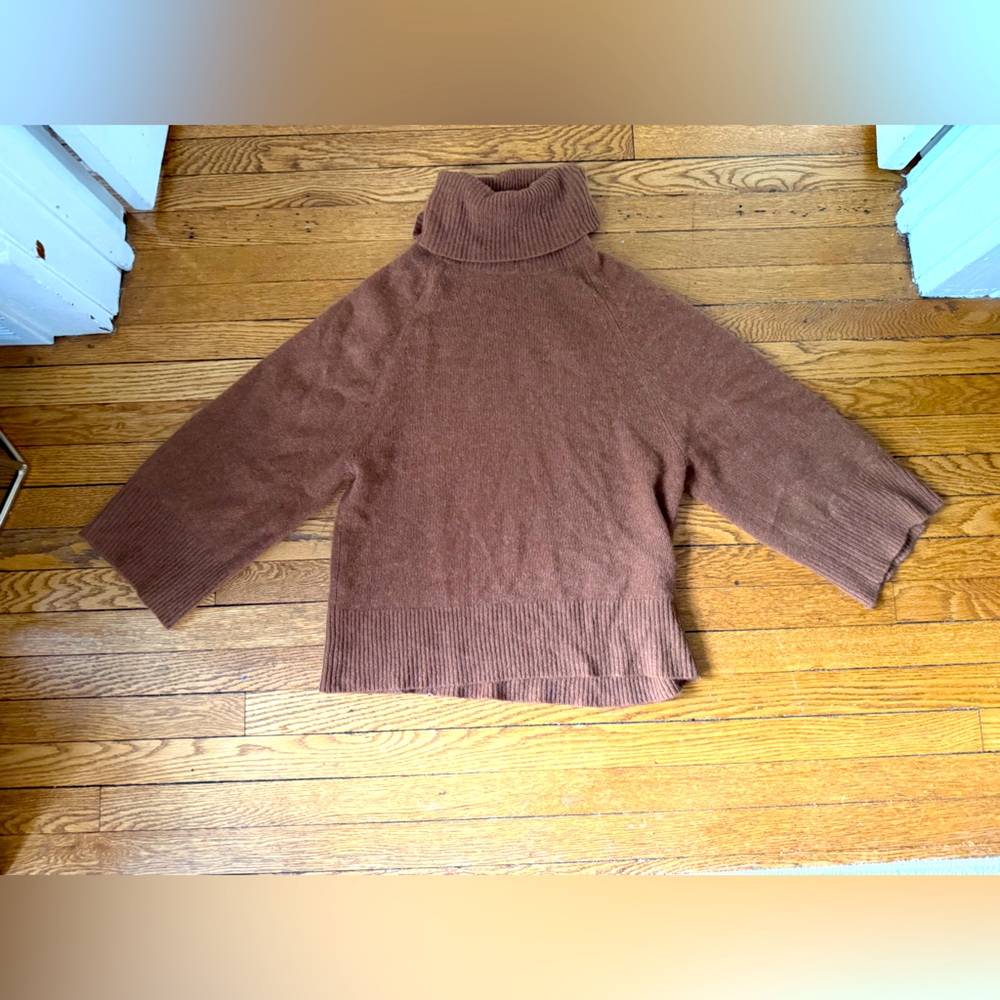 Saks Fifth Avenue Cashmere Turtleneck Sweater - Size Medium